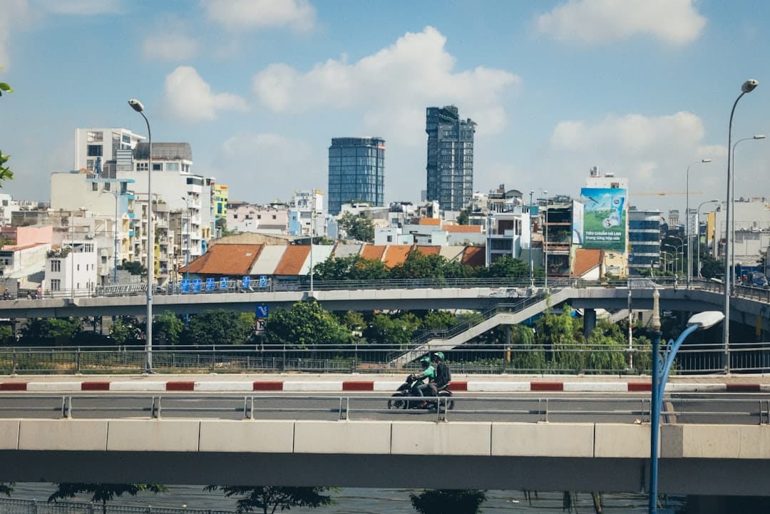 découvrez les villes thermales, véritables havres de paix où la nature et le bien-être se rejoignent. profitez des eaux thérapeutiques, des bains relaxants et d'une atmosphère apaisante, tout en explorant des paysages enchanteurs et des traditions locales riches.