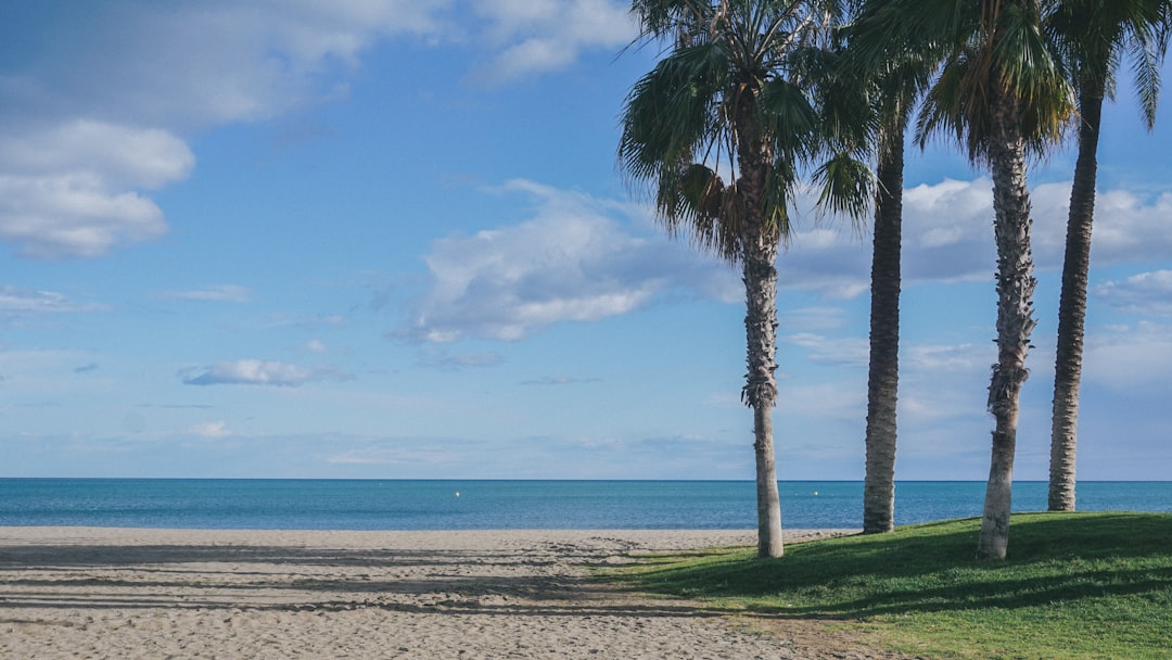 découvrez les plus belles plages européennes, des côtes ensoleillées de la méditerranée aux rivages sauvages de l'atlantique, pour des vacances inoubliables.