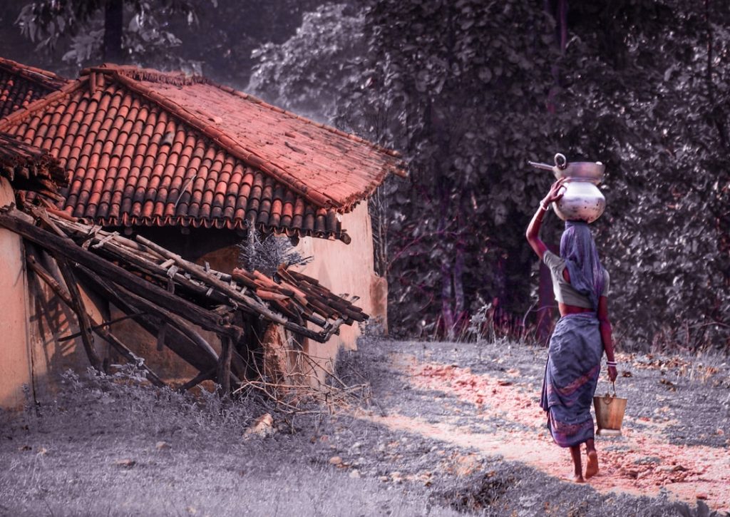 découvrez la richesse culturelle et la vie quotidienne des zones rurales en inde, entre traditions ancestrales et développements modernes.